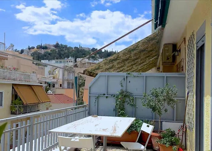 Sunbathed Balcony - Philopappou View