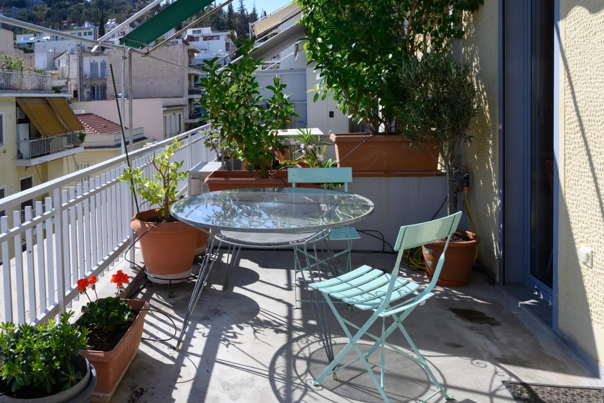 Sunbathed Balcony - Philopappou View *